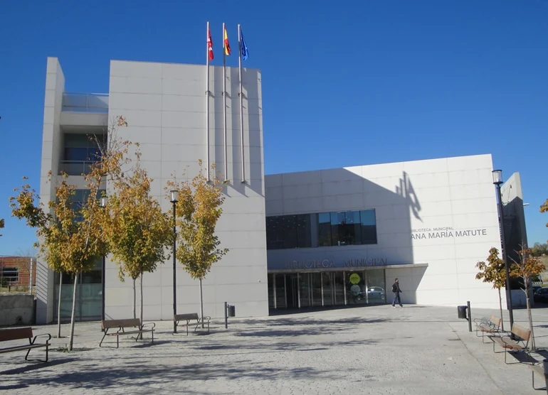 Biblioteca Municipal Ana María Matute